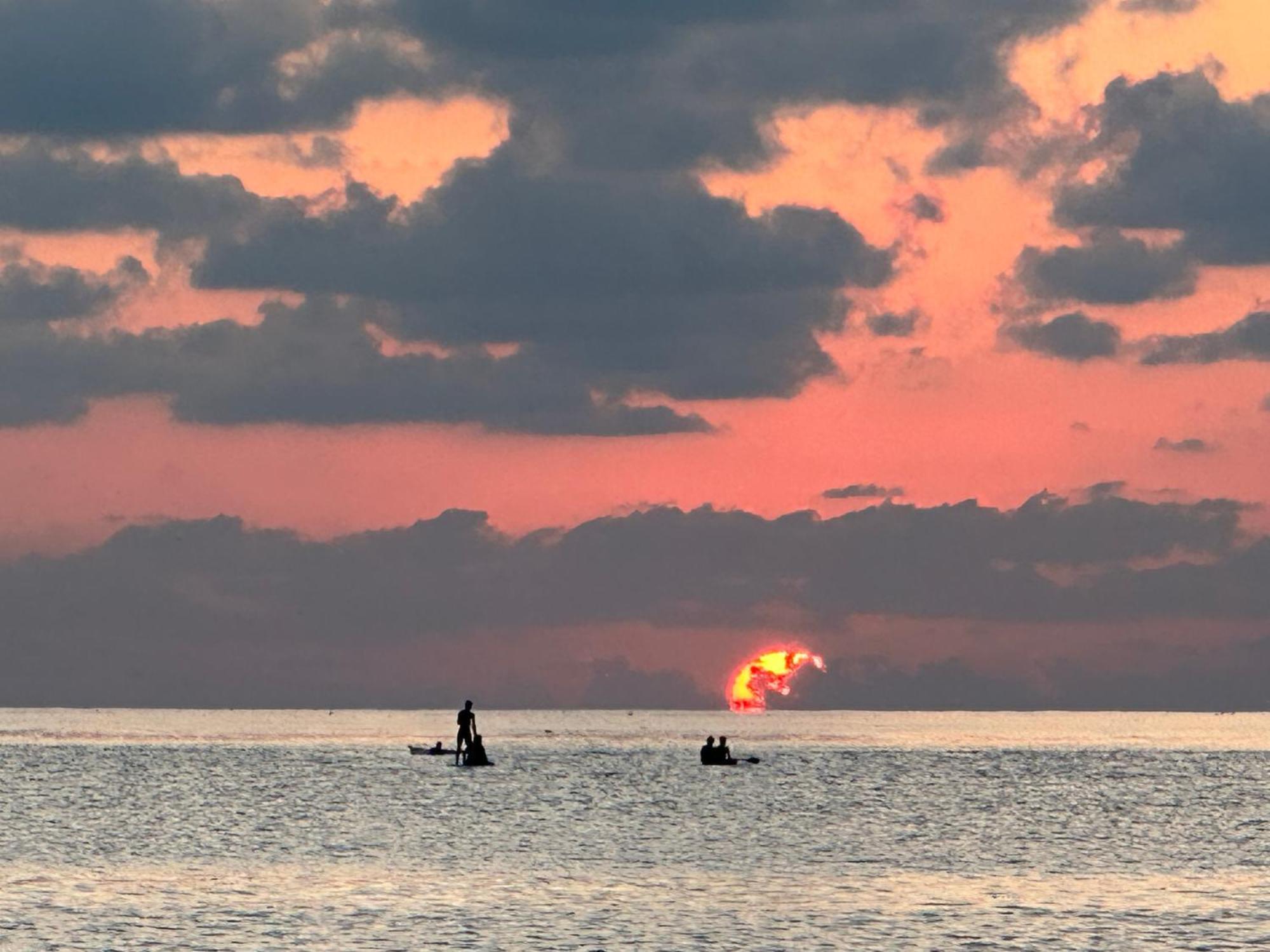 Апартаменты Stunning Sunsets