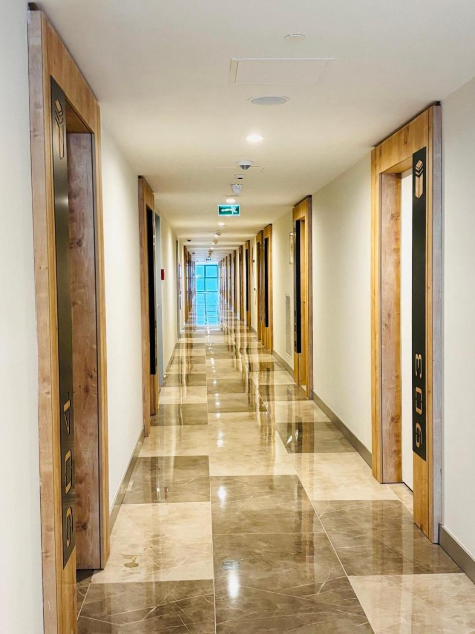 Stunning Sunsets In Orbi Appartement *